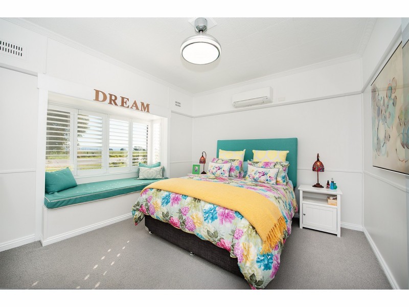 1 Manna Court, Lake Hume Village NSW 3691