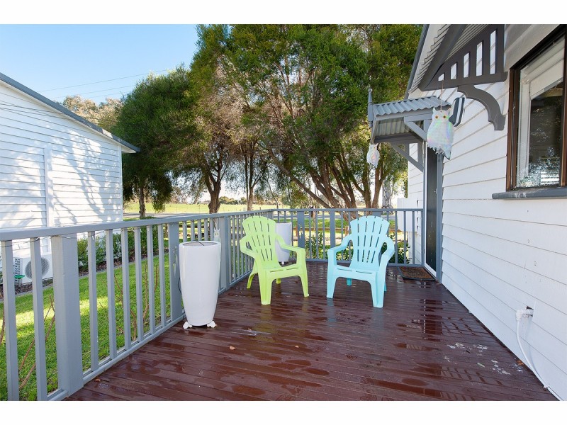 1 Manna Court, Lake Hume Village NSW 3691