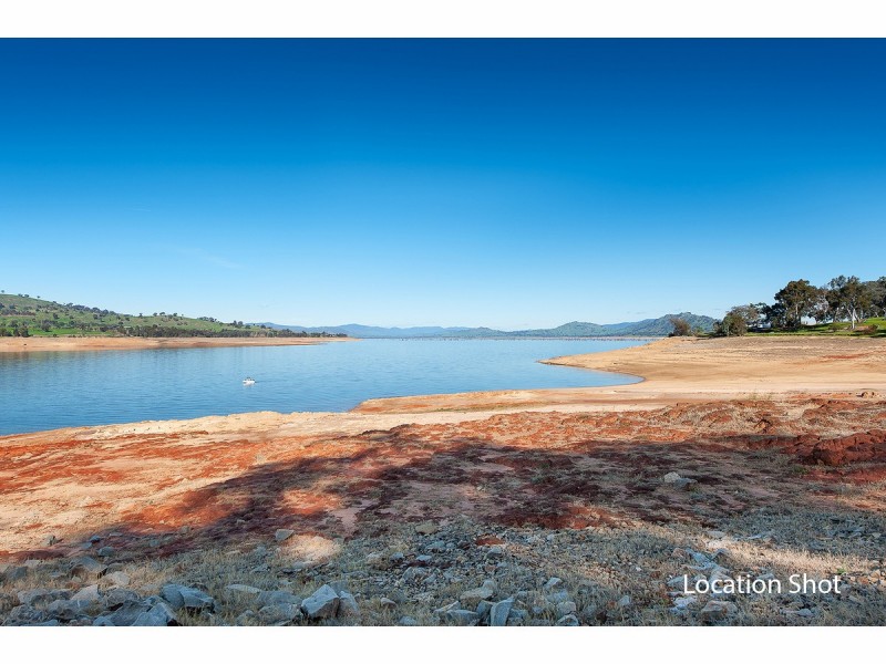 1 Manna Court, Lake Hume Village NSW 3691