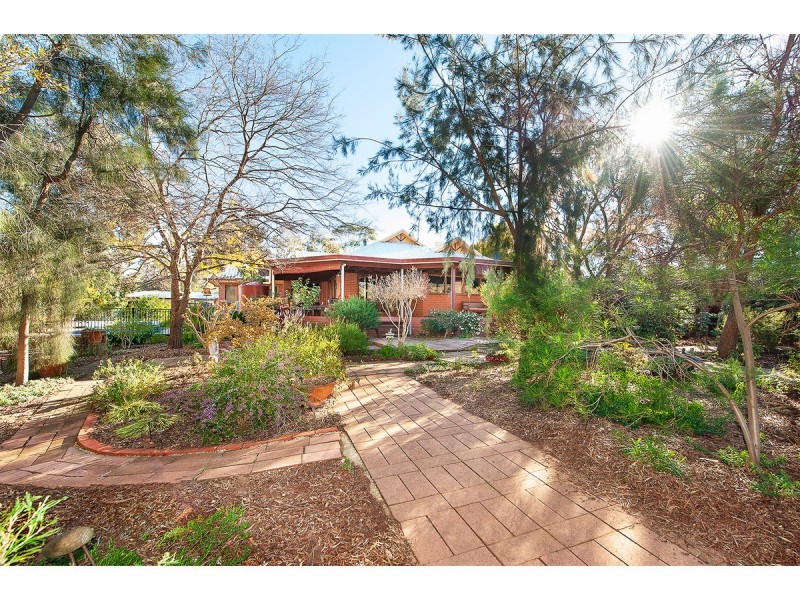 42 Hammer Street, Howlong NSW 2643