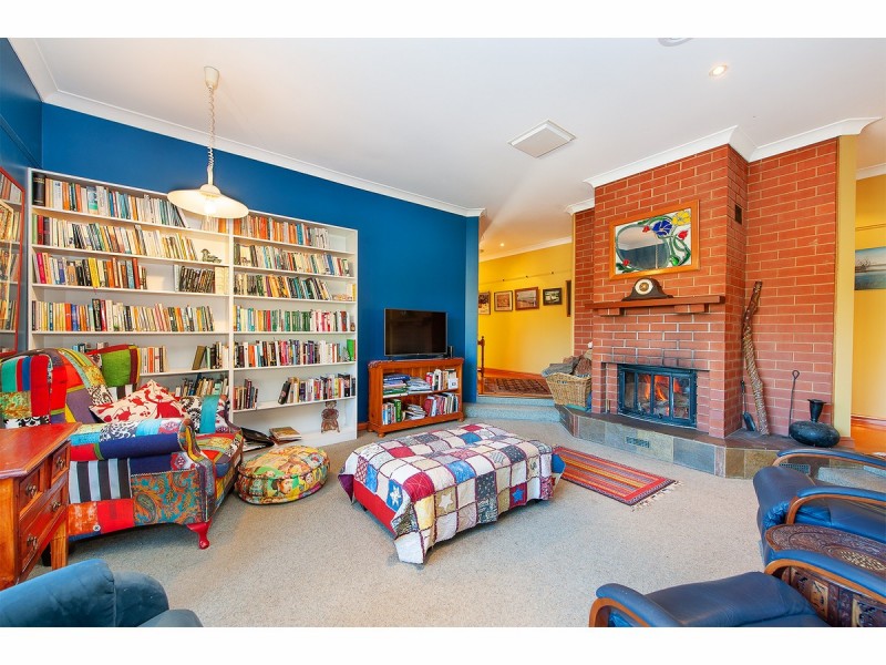 42 Hammer Street, Howlong NSW 2643