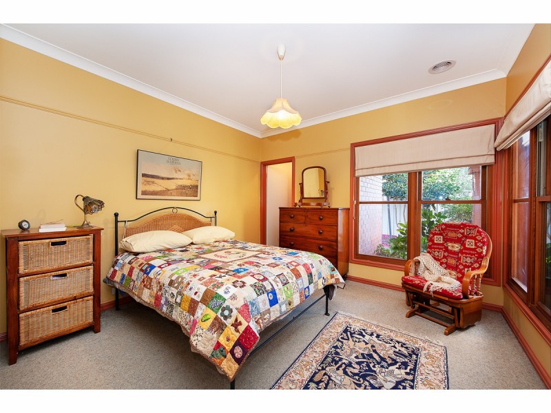 42 Hammer Street, Howlong NSW 2643