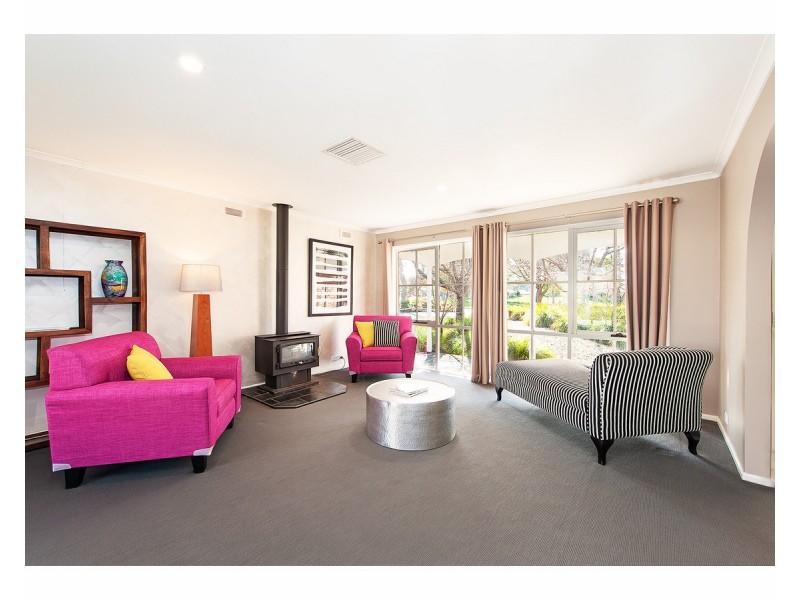 85 St Andrews Circuit, Thurgoona NSW 2640