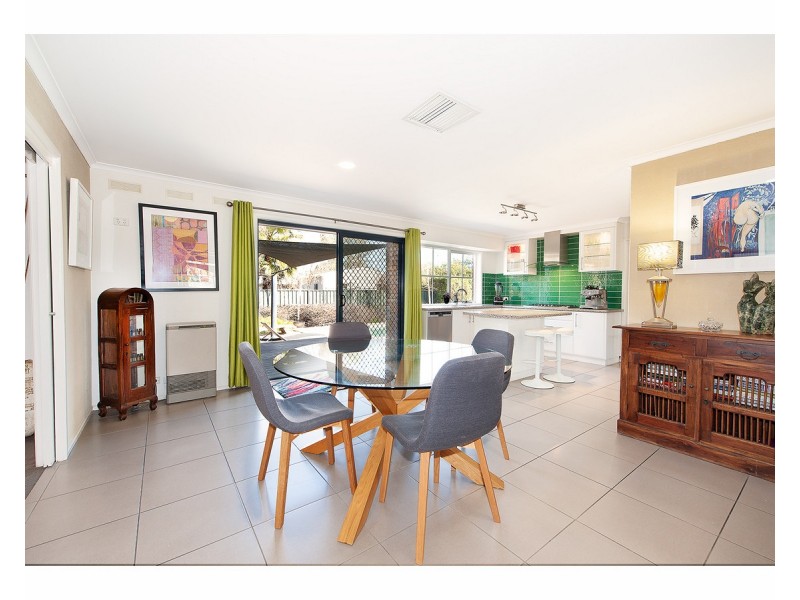 85 St Andrews Circuit, Thurgoona NSW 2640