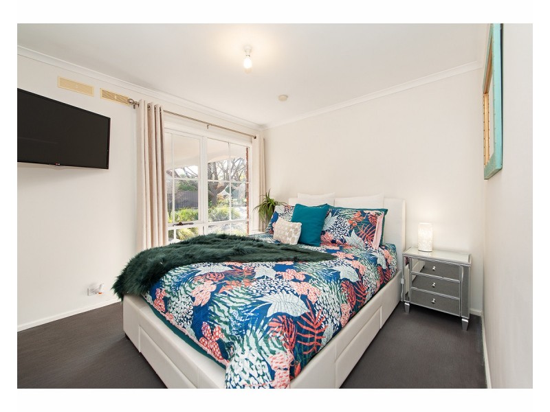 85 St Andrews Circuit, Thurgoona NSW 2640