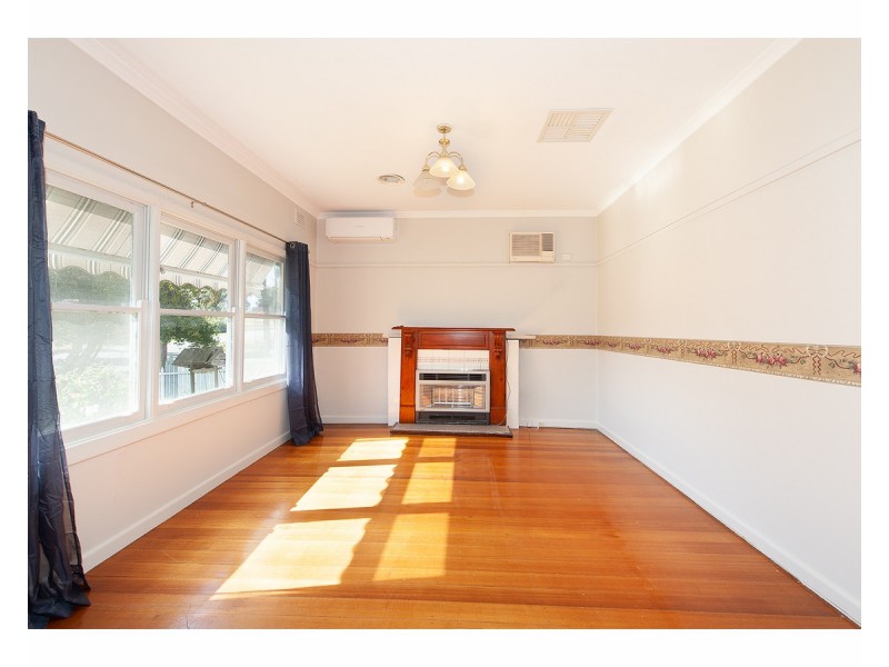 85 North Road, Chiltern VIC 3683