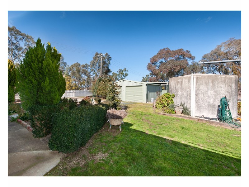 85 North Road, Chiltern VIC 3683