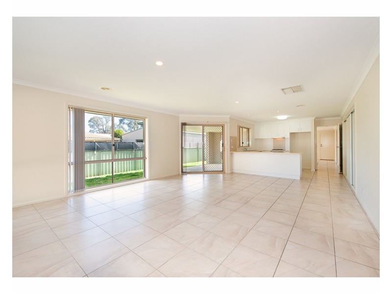 3 Snowgum Place, Thurgoona NSW 2640