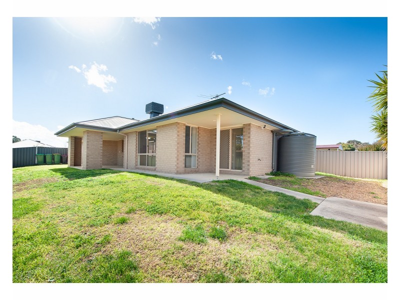 3 Snowgum Place, Thurgoona NSW 2640