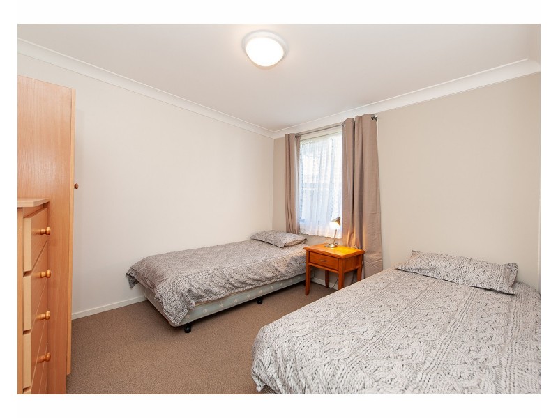 21 Brushbox Street, Lake Hume Village NSW 3691