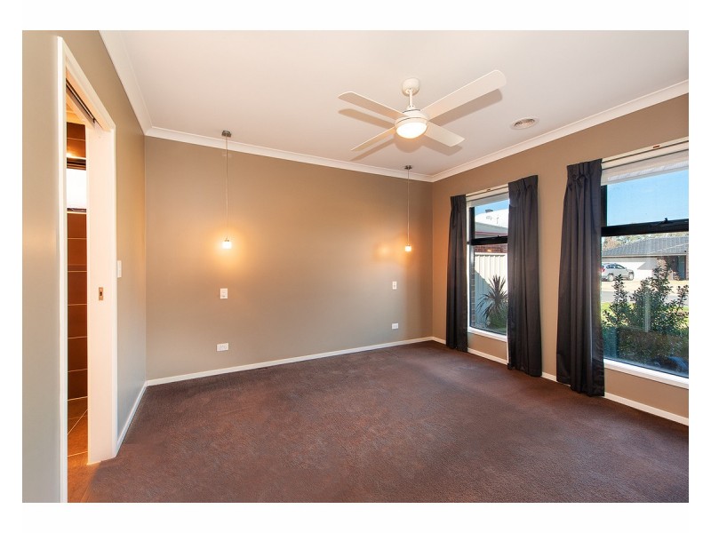 3 Britton Court, Jindera NSW 2642