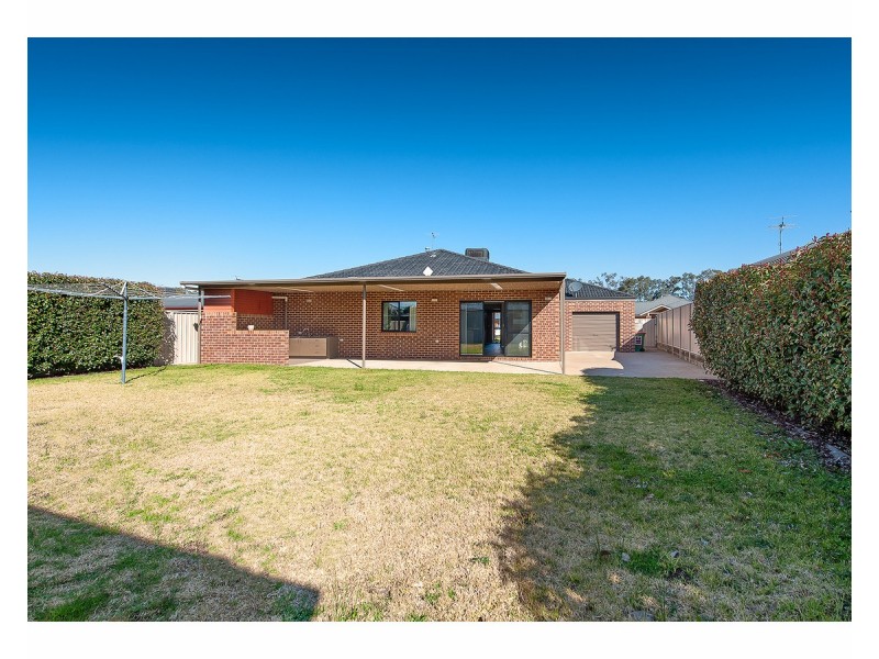 3 Britton Court, Jindera NSW 2642