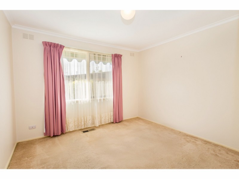 329 Haines Court, Lavington NSW 2641