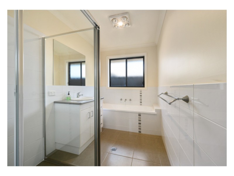 1 & 2/298 Kaitlers Road, Springdale Heights NSW 2641