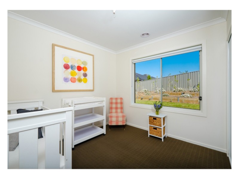 17 Warbler Street, Thurgoona NSW 2640