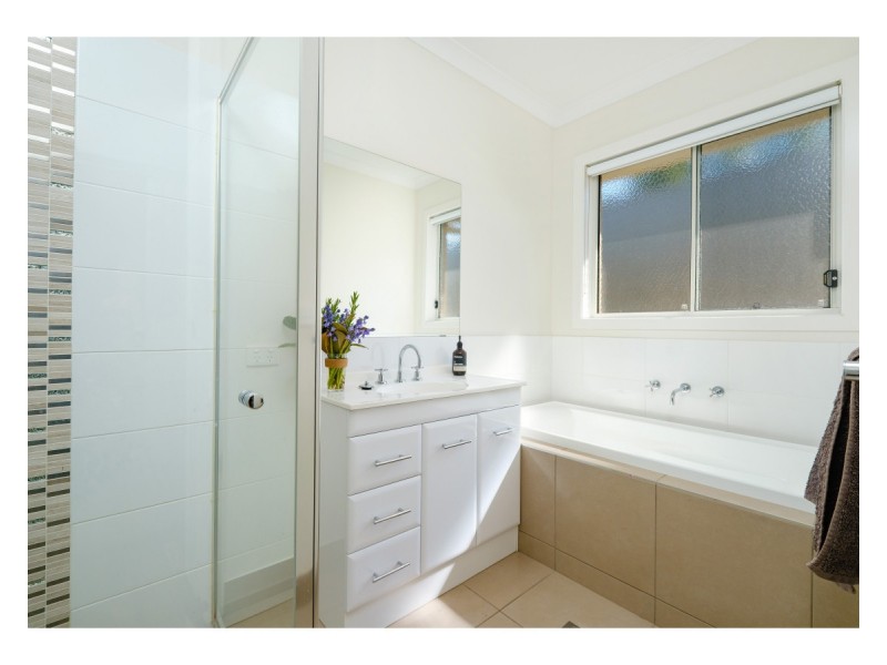 17 Warbler Street, Thurgoona NSW 2640