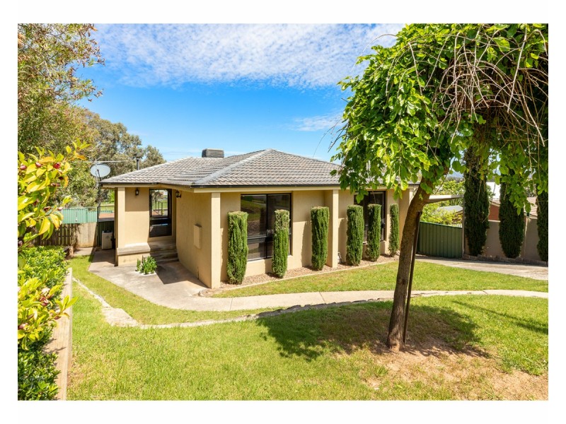 335 Bimbadeen Avenue, East Albury NSW 2640
