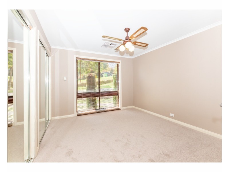 335 Bimbadeen Avenue, East Albury NSW 2640