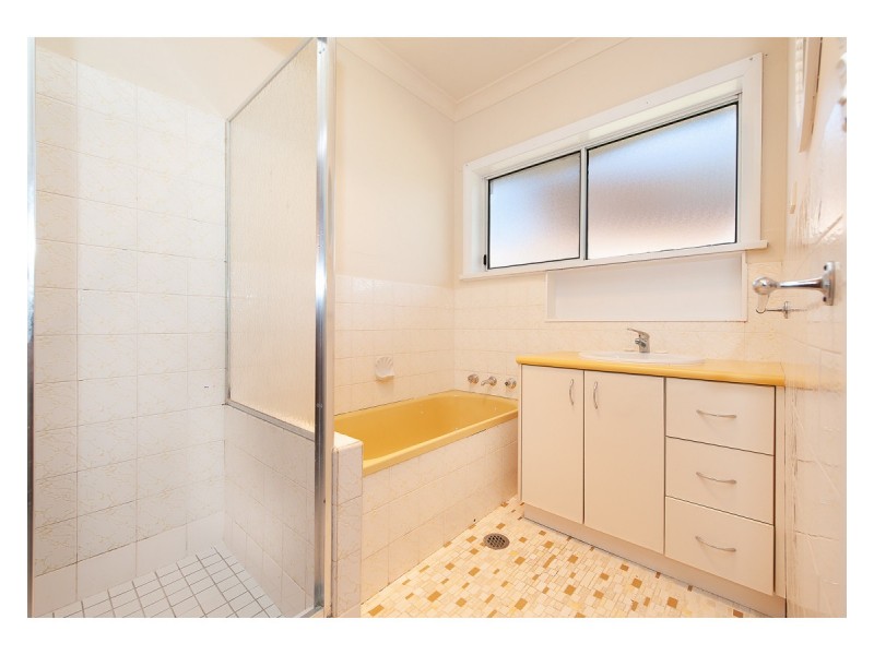 321 Balston Street, Lavington NSW 2641