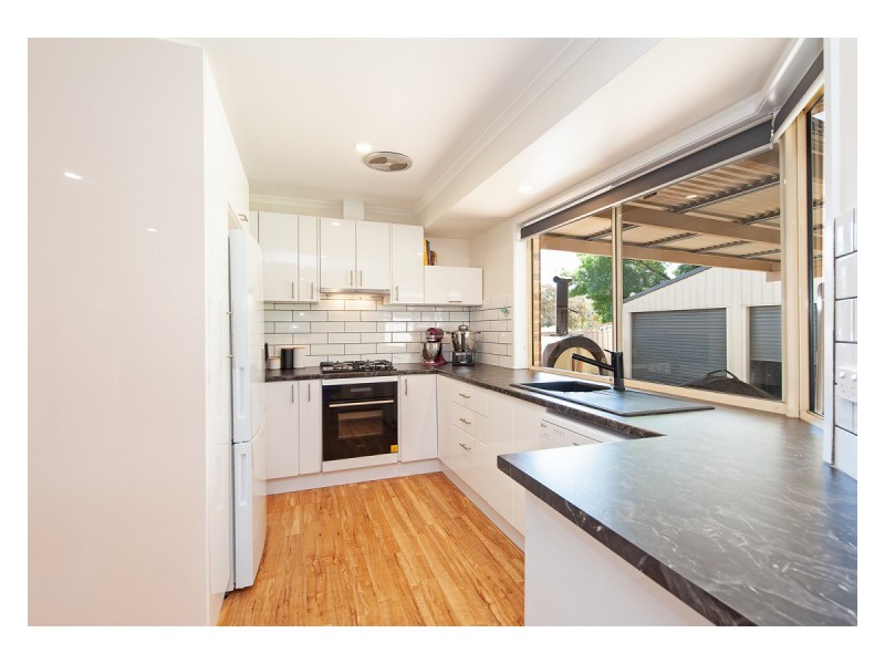 17 Hauteville Street, Thurgoona NSW 2640