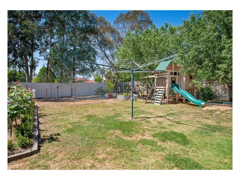 17 Hauteville Street, Thurgoona NSW 2640
