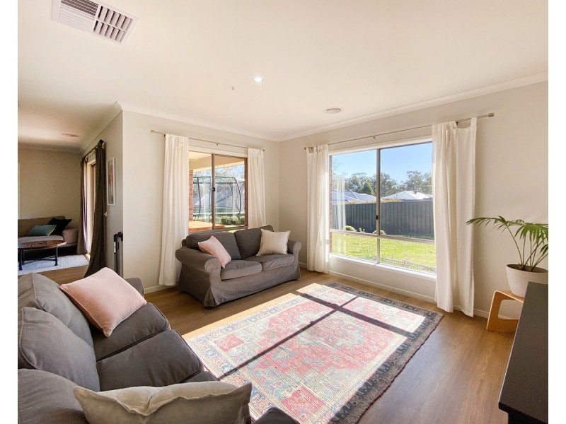 34 Stanton Drive, Thurgoona NSW 2640