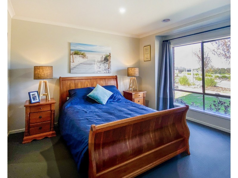 34 Stanton Drive, Thurgoona NSW 2640