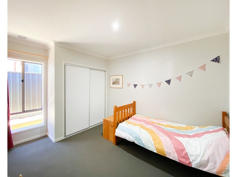 34 Stanton Drive, Thurgoona NSW 2640