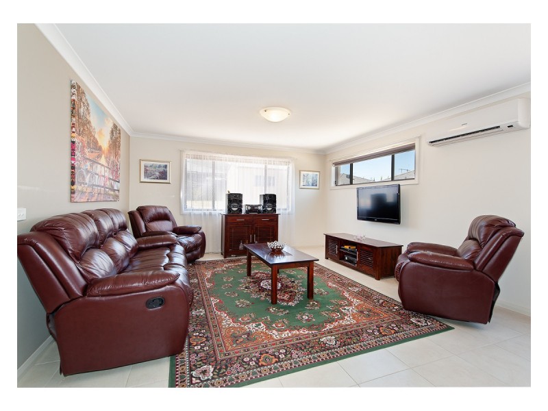 17 Gabrielle Court, Lavington NSW 2641