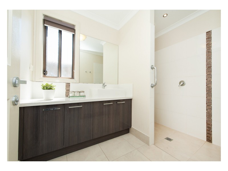 17 Gabrielle Court, Lavington NSW 2641