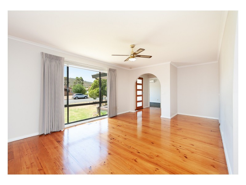 17 Northernview Drive, West Albury NSW 2640