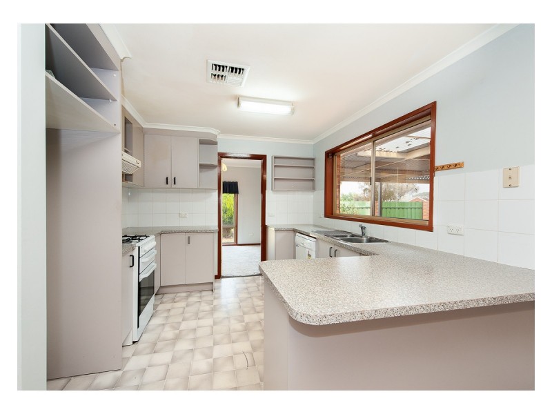 2 Dirru Court, Springdale Heights NSW 2641