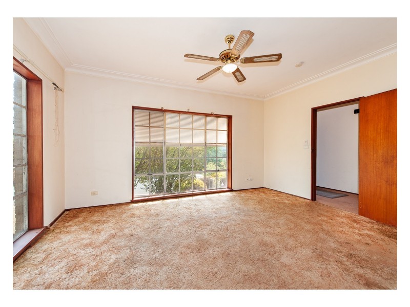 310 Highview Crescent, Lavington NSW 2641