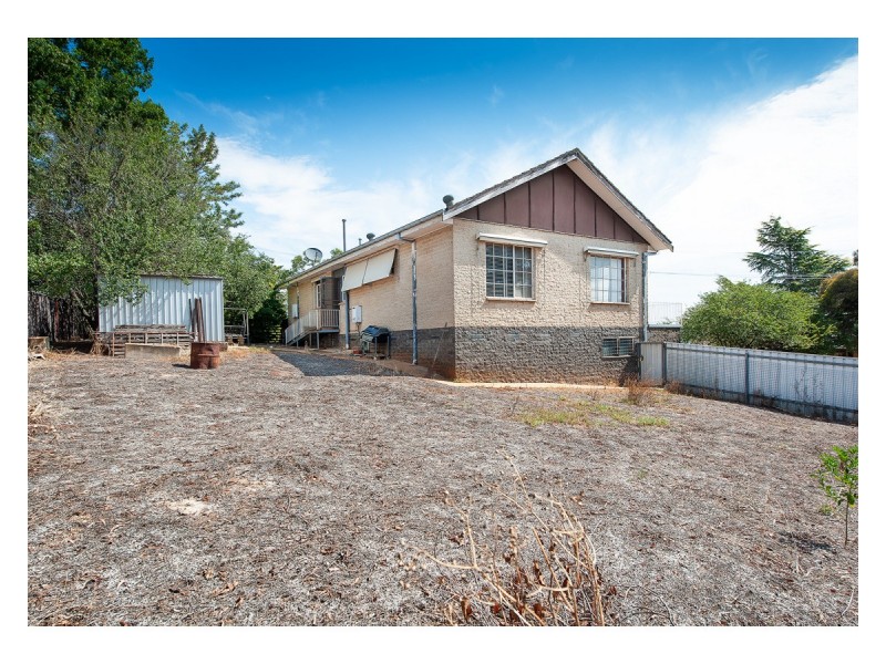 310 Highview Crescent, Lavington NSW 2641