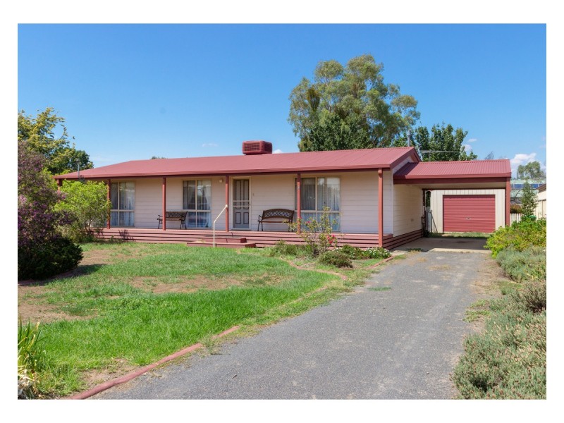 172 Golf Club Drive, Howlong NSW 2643