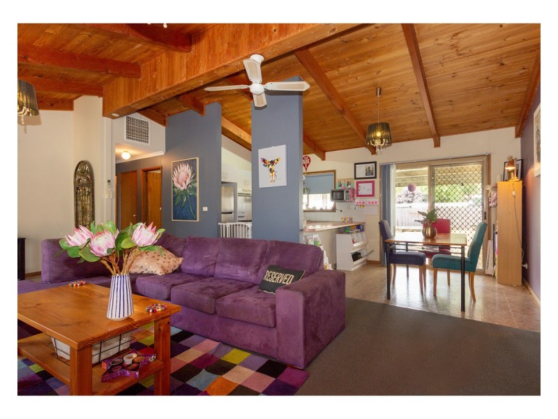 146 Hume Street, Howlong NSW 2643