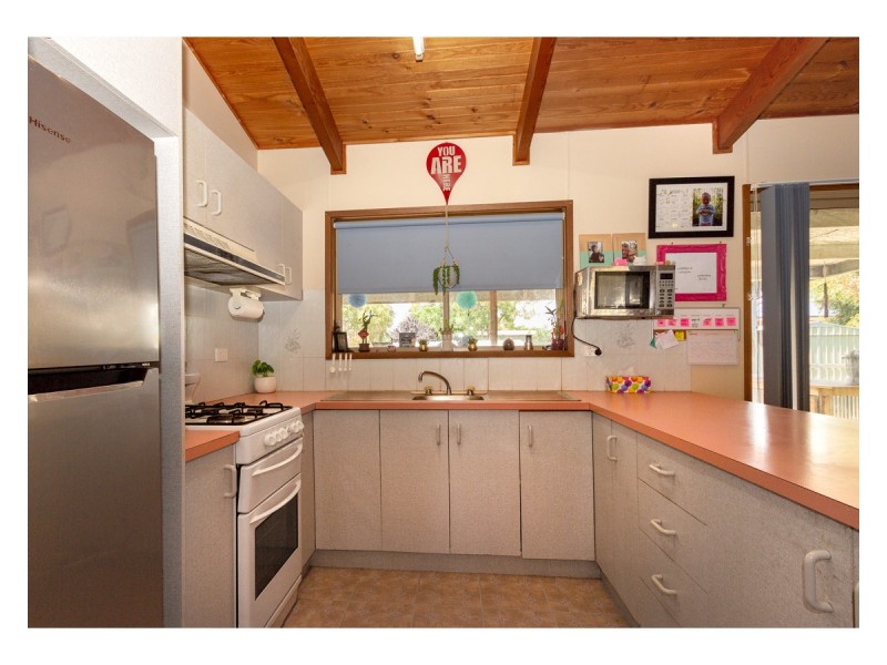 146 Hume Street, Howlong NSW 2643