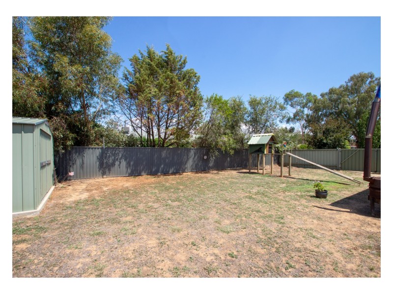 146 Hume Street, Howlong NSW 2643