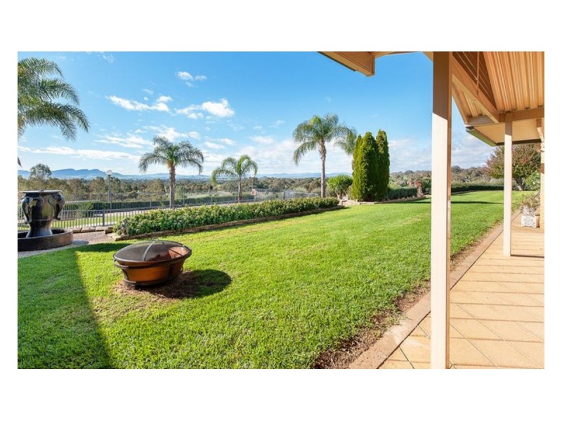 120 Himalaya Drive, Table Top NSW 2640