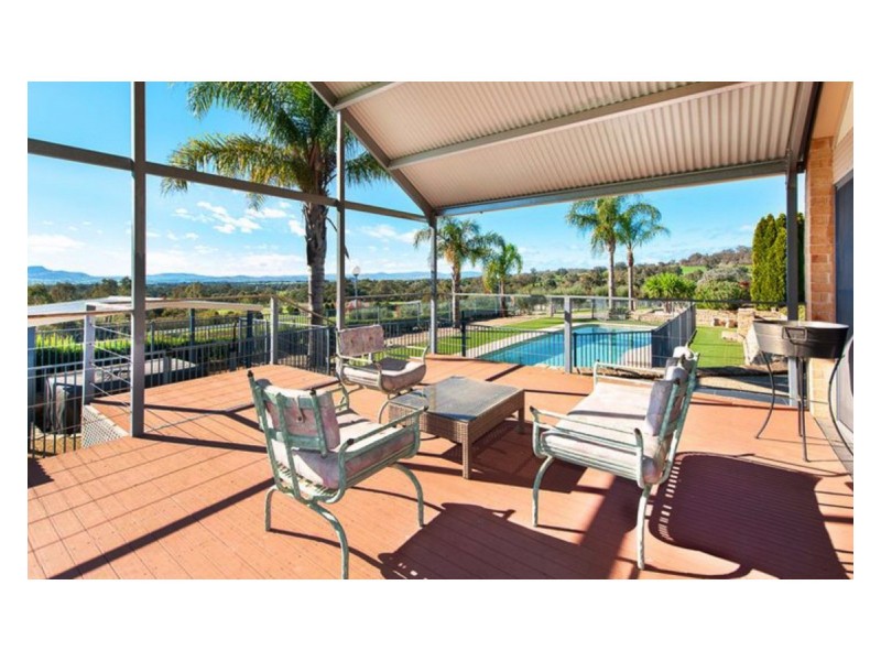 120 Himalaya Drive, Table Top NSW 2640