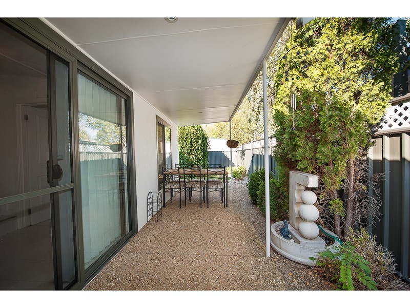 1/441 McDonald Road, Lavington NSW 2641