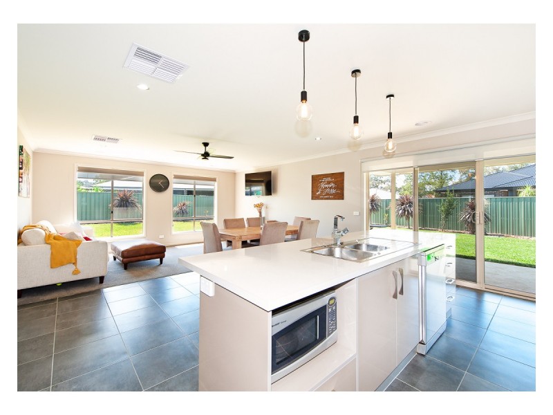 6 Driver Terrace, Glenroy NSW 2640