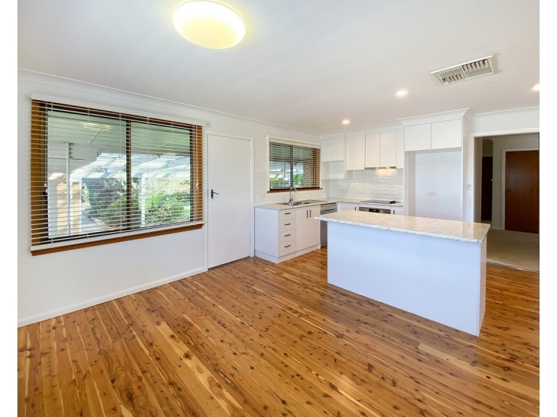 517 McKenzie Street, Lavington NSW 2641