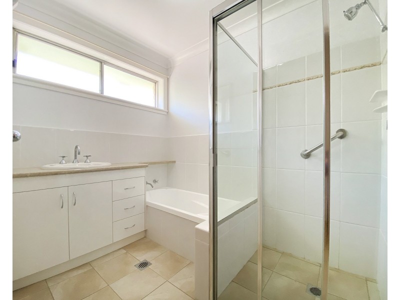 517 McKenzie Street, Lavington NSW 2641