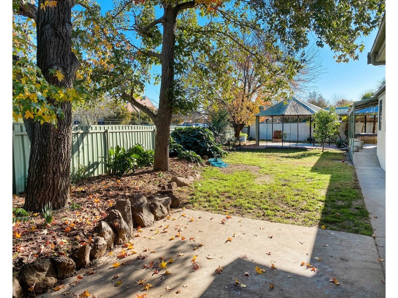 379 Allawah Street, North Albury NSW 2640