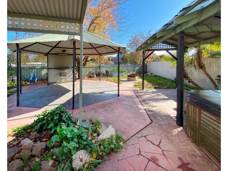 379 Allawah Street, North Albury NSW 2640
