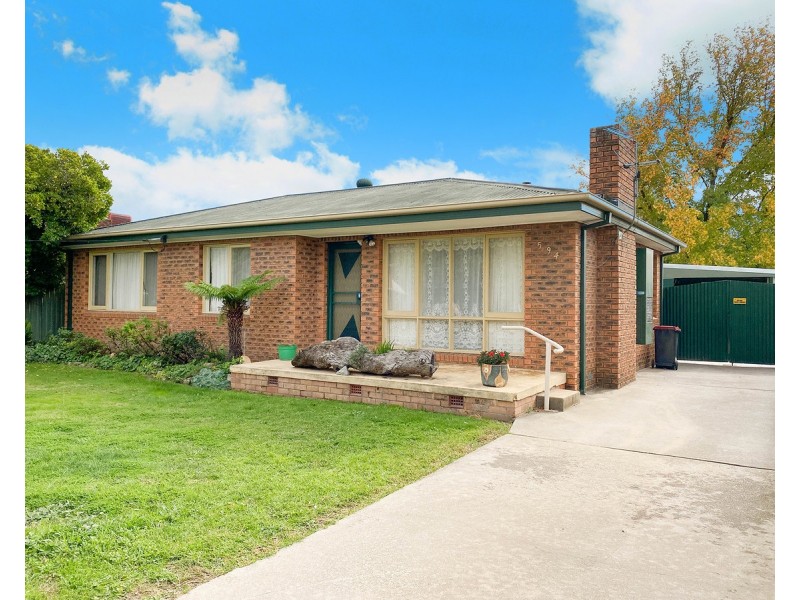 594 Welsh Street, Lavington NSW 2641