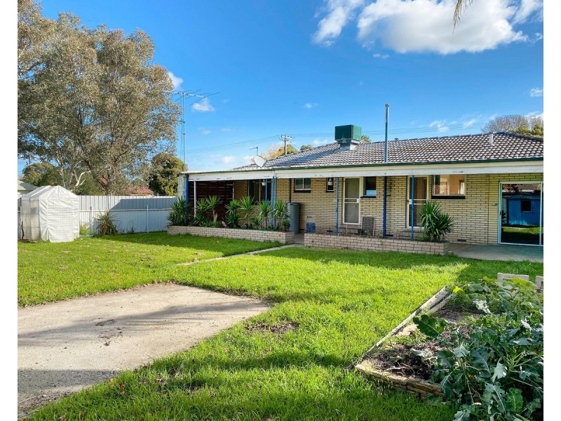 1068 Koonwarra Street, North Albury NSW 2640