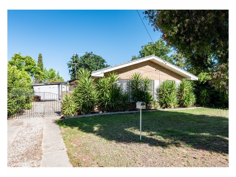310 Sutherland Street, Lavington NSW 2641