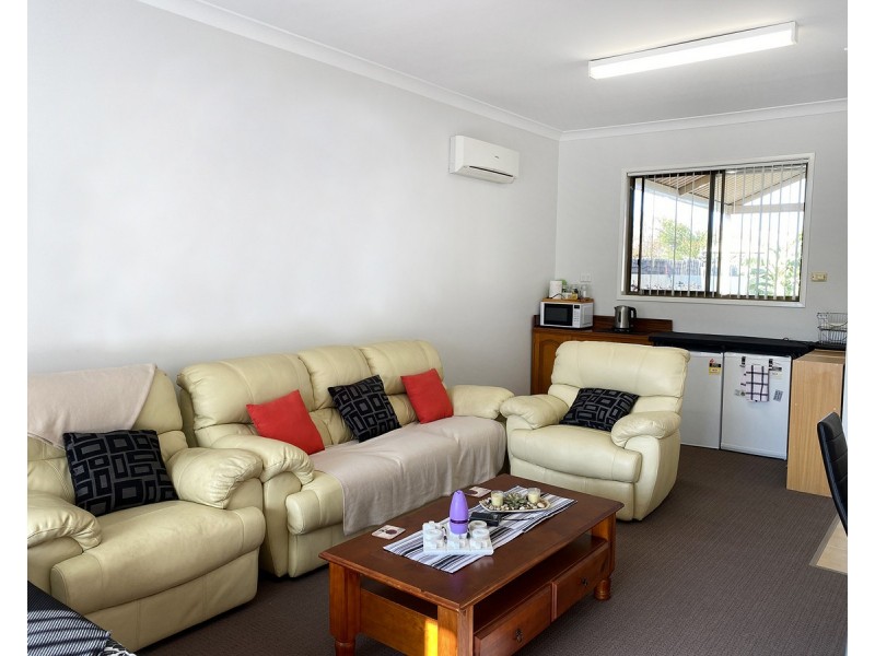 361 Shelley Avenue, Lavington NSW 2641